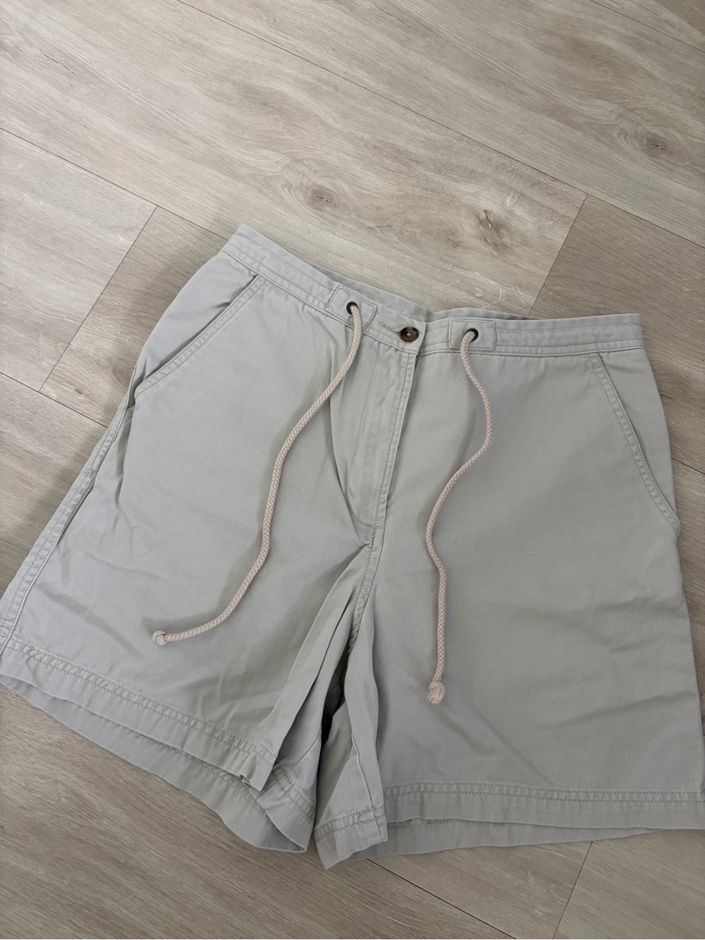 Jones Wear Light Gray Flat-Front Drawstring Shorts